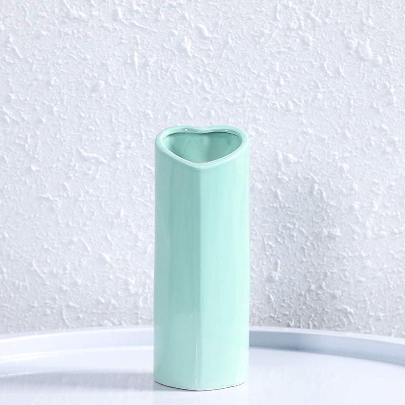 Herzförmige elegante Keramikvase Karnz