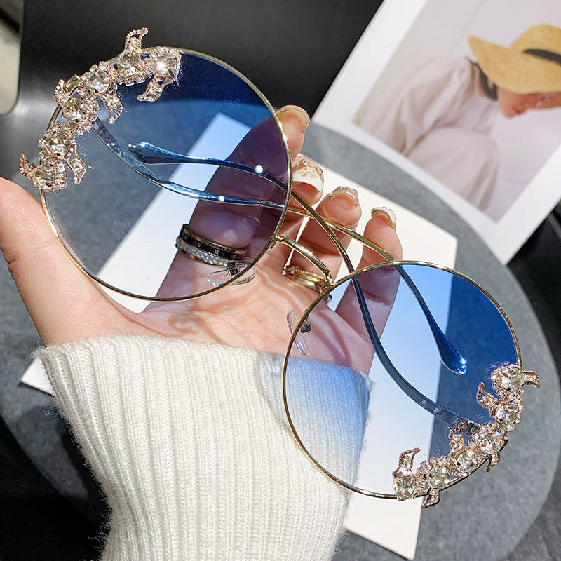 Damen Fashion-Sonnenbrille mit extravagantem Design und funkelnden Akzenten Karnz