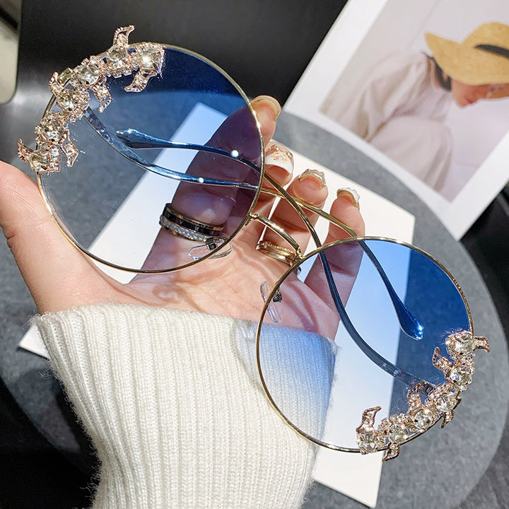 Damen Fashion-Sonnenbrille mit extravagantem Design und funkelnden Akzenten Karnz