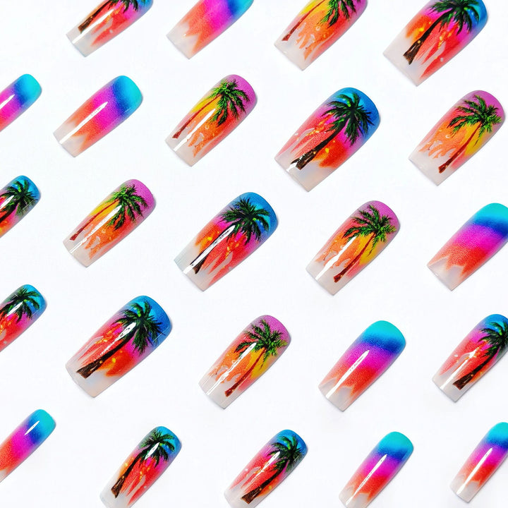 Kunstnägel mit Tropischem Palmen- und Sonnenuntergangsdesign Karnz