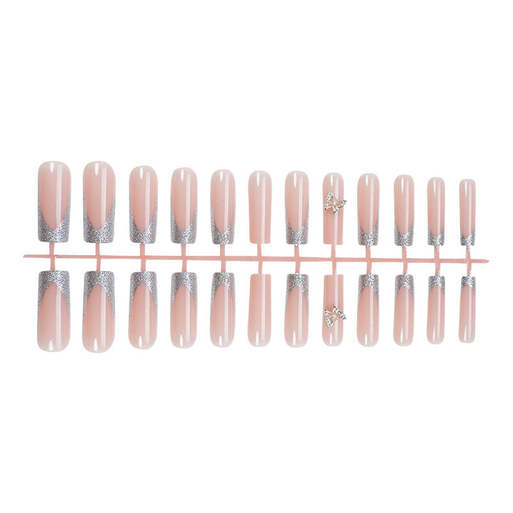 Elegantes Silber Glitzer Press-On Nagelset Karnz
