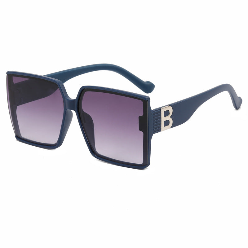 Damen Oversized-Sonnenbrille mit luxurious Detail Karnz