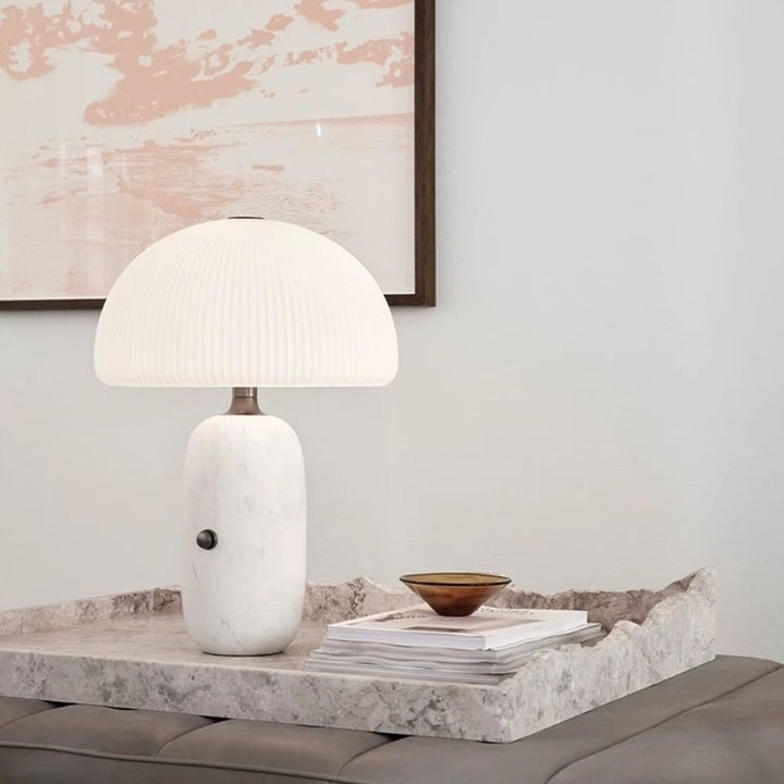 Elegante Marmorbasis Tischlampe