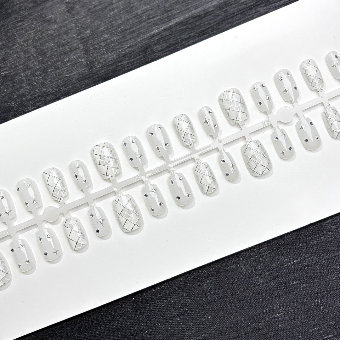 Elegantes dekoratives Press-On-Nagelset 1790745582