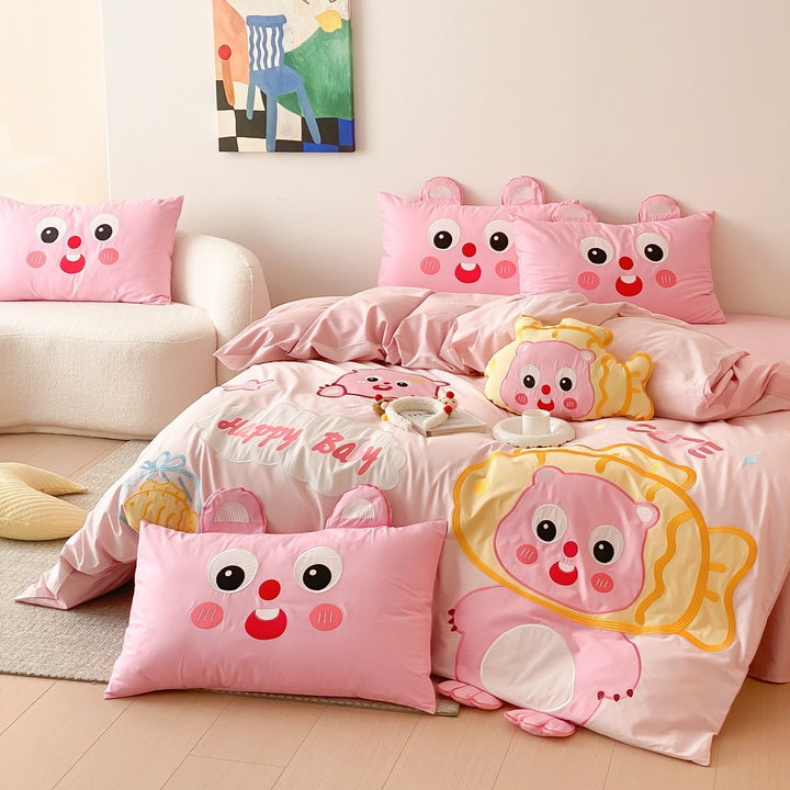 Kinder Cartoon Katze Baumwollsatin Bettbezug Set mit ohrförmigen Kissenbezügen und plüschigem Akzentkissen