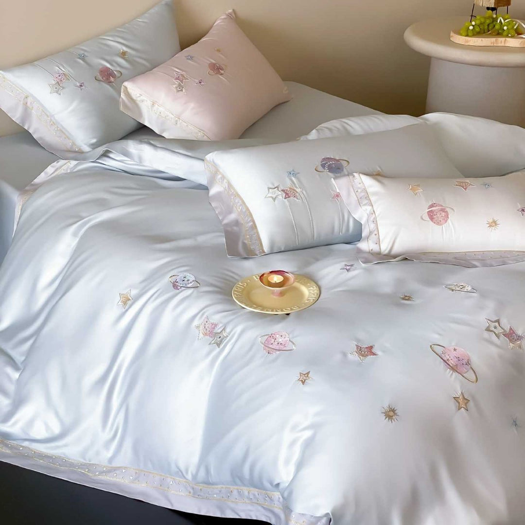 Satin-Bettwäsche-Set mit gesticktem Galaxie-Motiv und seidig-glattem Finish
