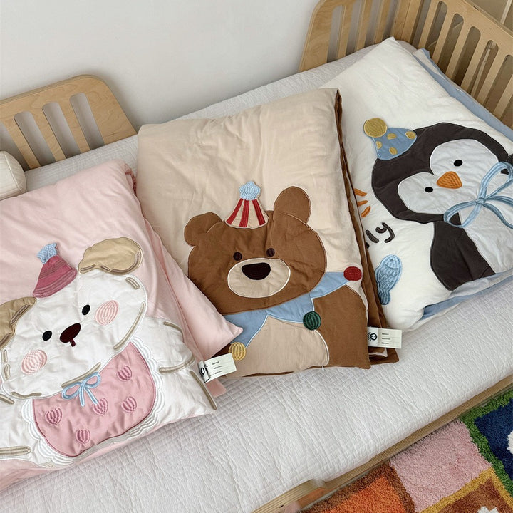 Kinderbettwäsche-Set mit gesticktem Bärenapplikation und Kuscheloptik