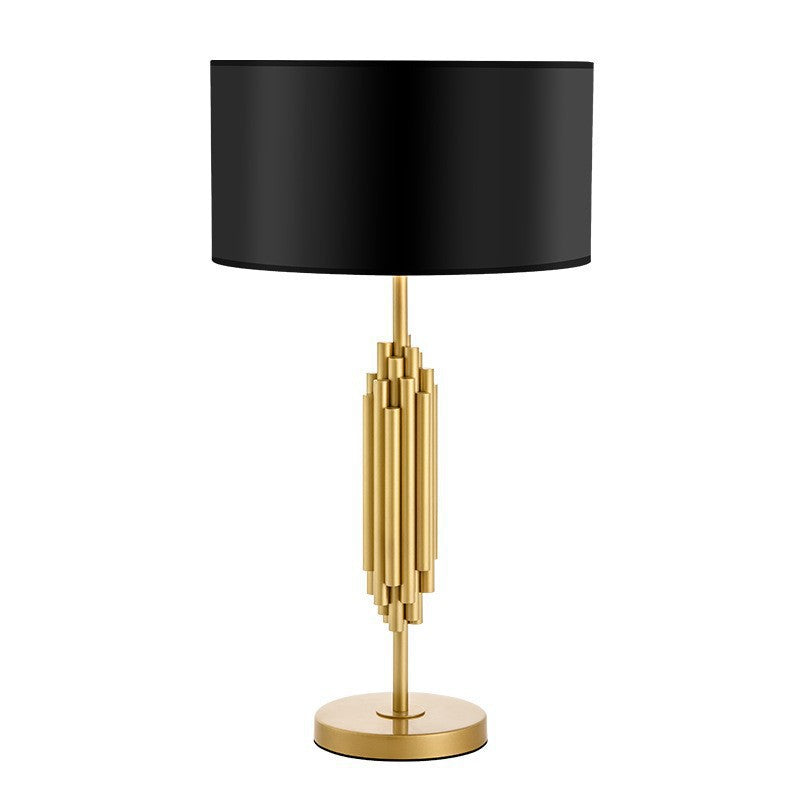 Skulpturale Gold Akzent Tischlampe