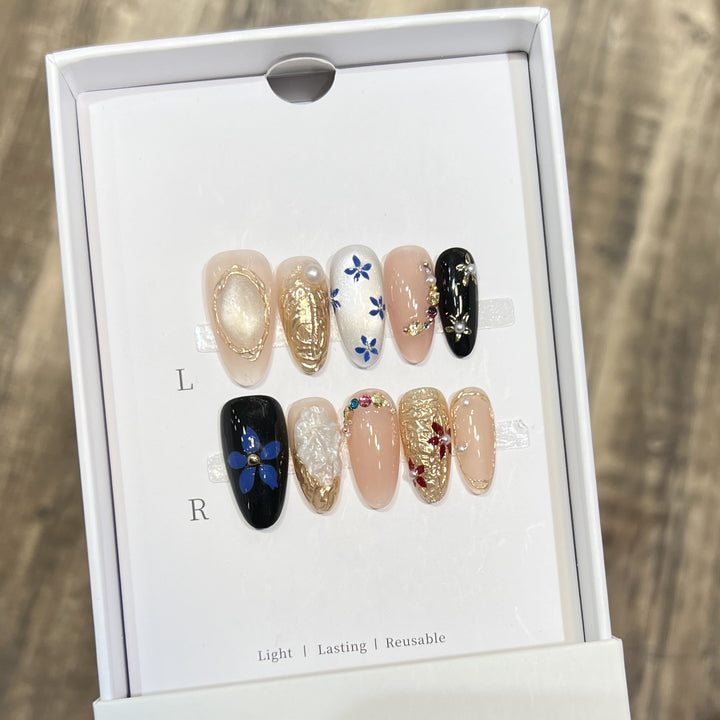 Elegantes Floral Press-On Nagelset Karnz
