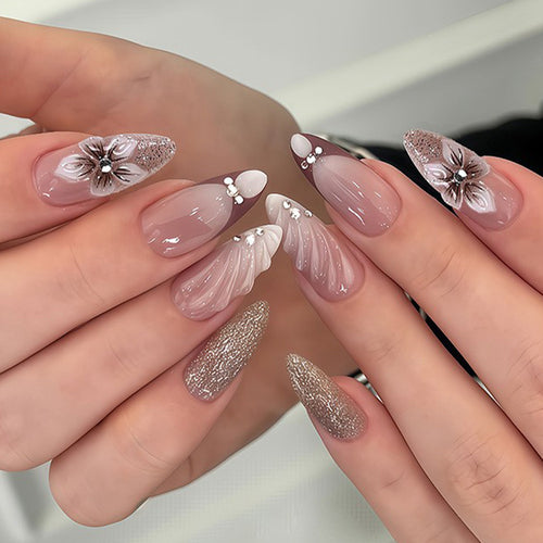 Exquisite Nagelkunst Karnz