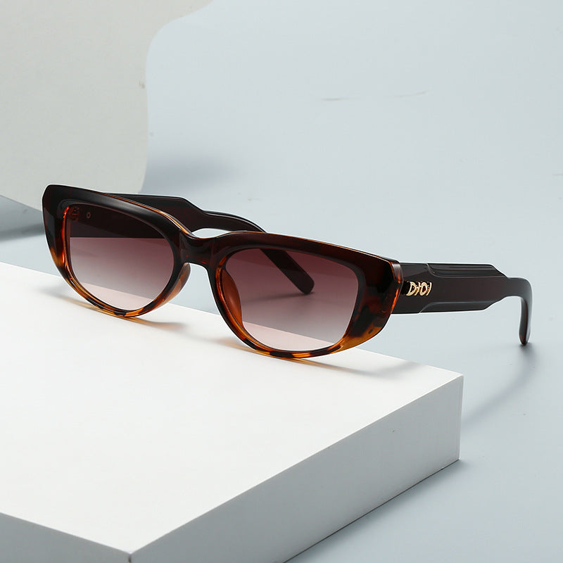 Damen Fesselnde Sonnenbrille im auffälligen Design Karnz