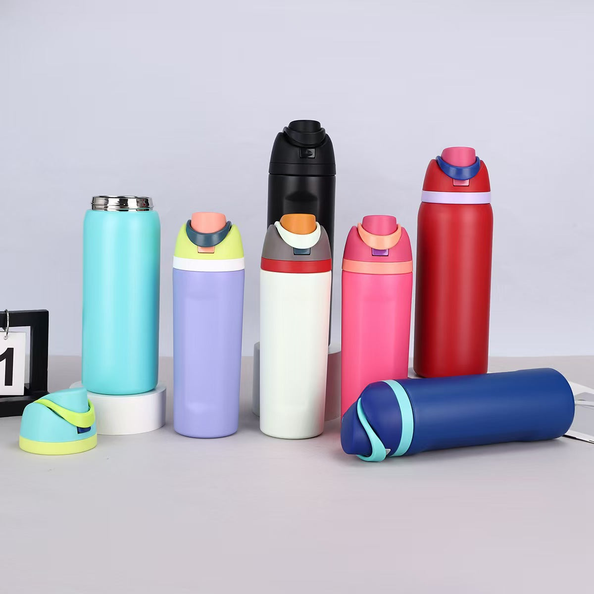 Damen Sportliche Trinkflasche mit ergonomischem Griff Karnz