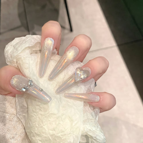 Stiletto Press-On Nagelerweiterungen mit Kristallakzenten Karnz