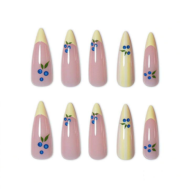 Künstlerisches florales Design Press-On Nägel Karnz