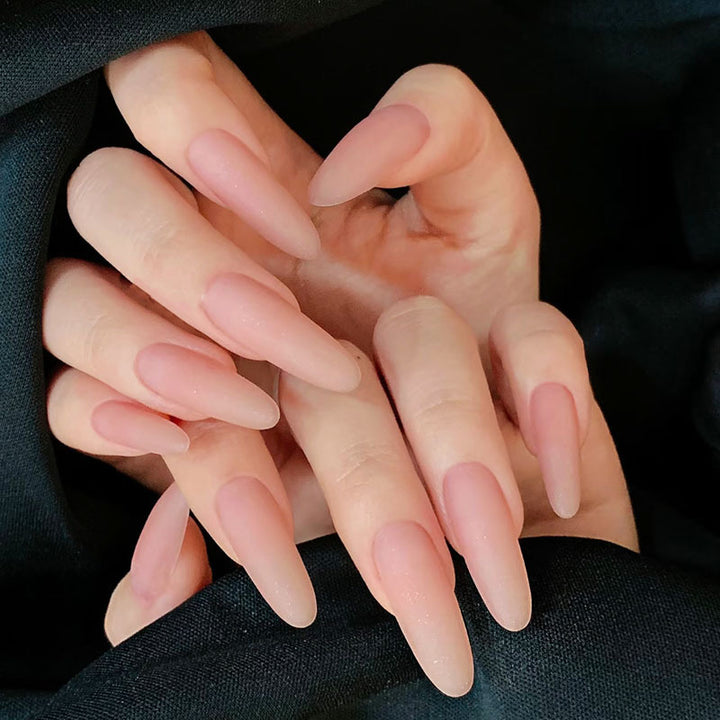Dekorative Nagelkunst Karnz