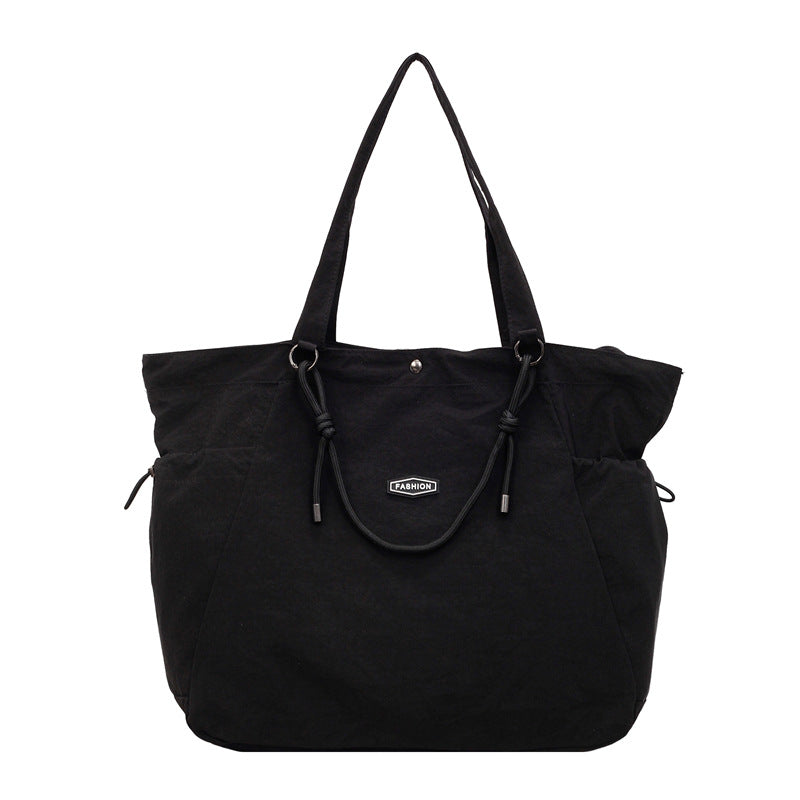 Geräumige lässige Tote
