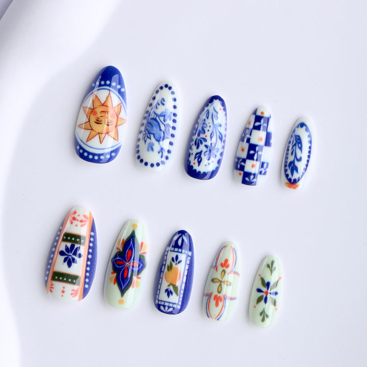 Künstliche Fingernägel mit Handgefertigtem Floralen Design Karnz