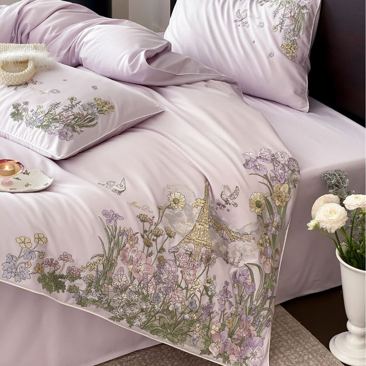 Elegante Baumwollsatin-Bettwäschegarnitur mit feiner Blumenstickerei und Paris-Motiv