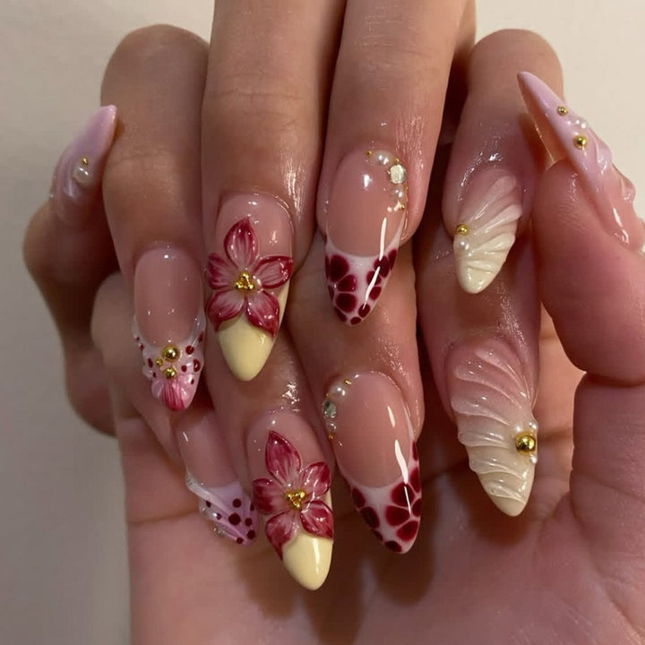Künstlerisches Floral-Nageldesign-Kit Karnz