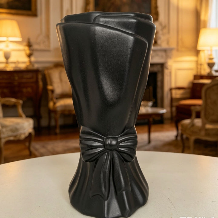Dekorativer eleganter bow-förmiger Blumenvasen Karnz