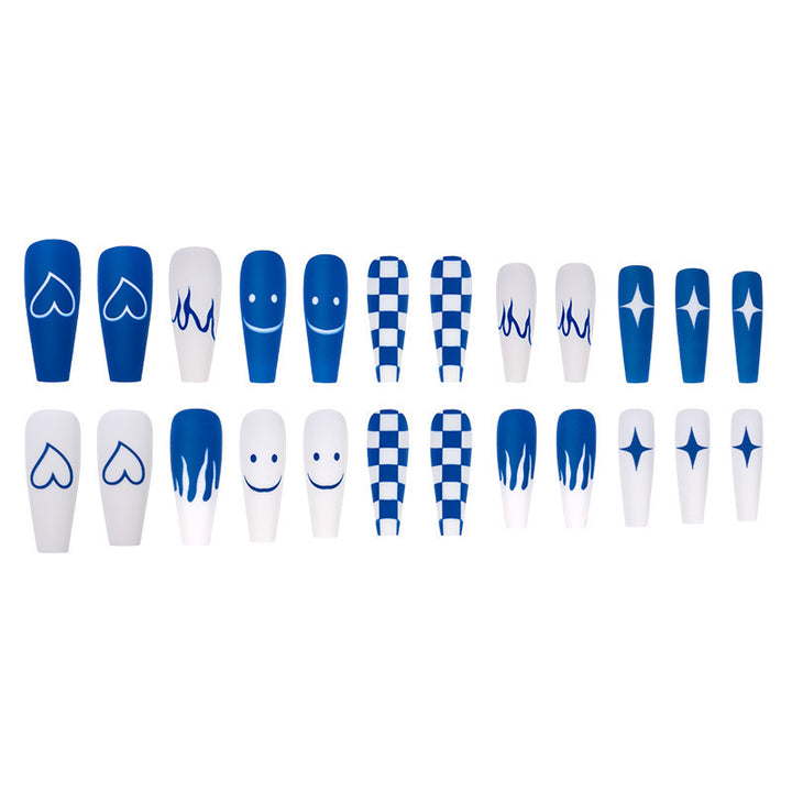 Kunstnagelset mit kreativem geometrischen Design Karnz