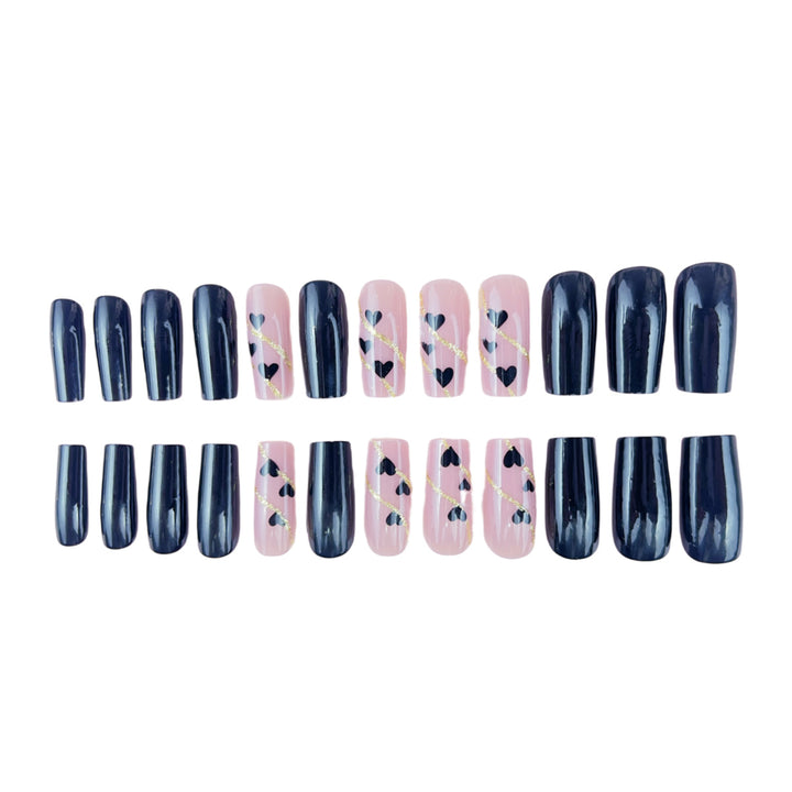 Elegantes Nagelkunstdesign Karnz