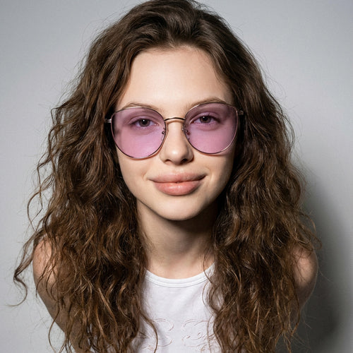 Damen geometrische Sonnenbrille mit schmalem Metallrahmen Karnz