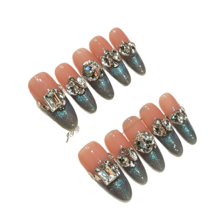 Glamouröse mit Strass verzierte Stiletto Press-On Nägel