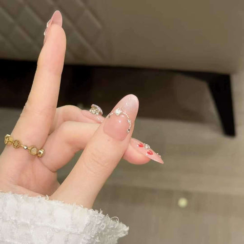 Dekoratives Press-On Nail Art Set mit Herz- und Steinakzenten  1791774456