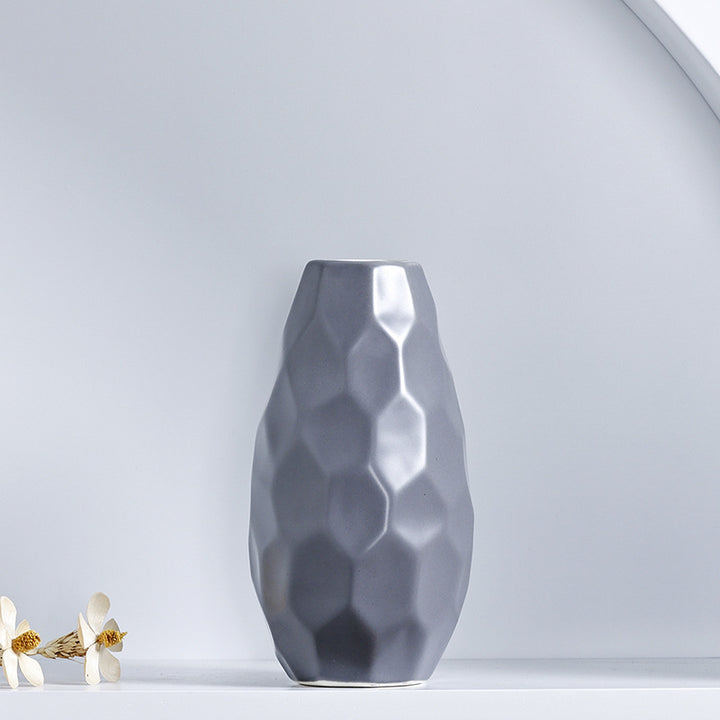 Einzigartige geometrische Keramikvase Karnz