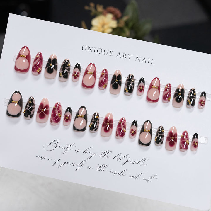 Künstlerische Stiletto Press-On Nail Art