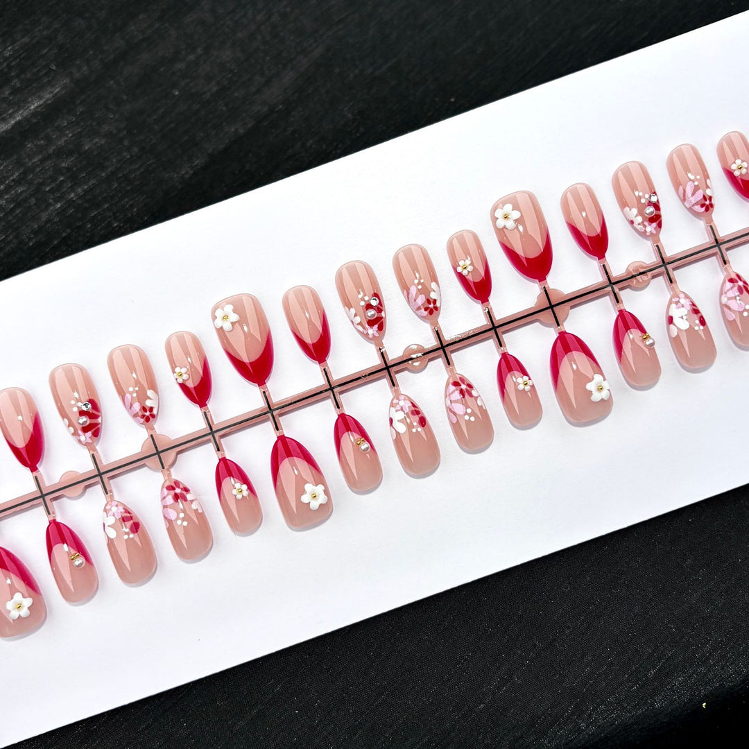 Elegante Polka Dot und Spitzen Press-On Nagel Set