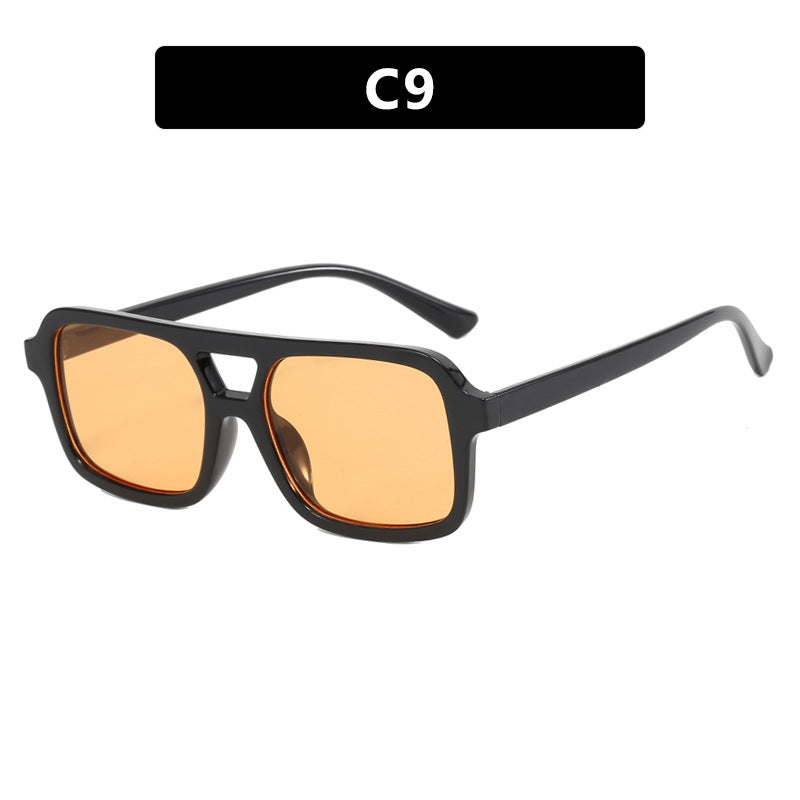 Damen moderne quadratische Sonnenbrille mit schützendem UV-Filter und transparentem Rahmen Karnz