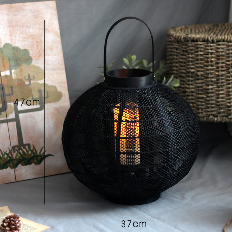Elegante Metalllaterne mit Netzdesign Karnz