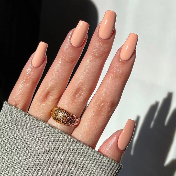 Stylische Kunstnägel im eleganten Gloss-Finish Karnz