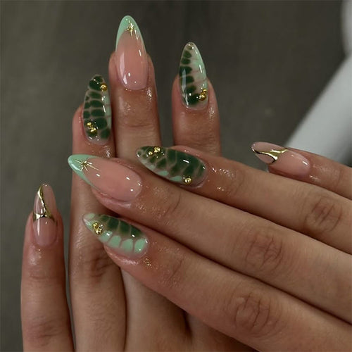 Dekorativer Press-On-Nagelset mit einzigartigen Blatt- und Ombre-Designs Karnz