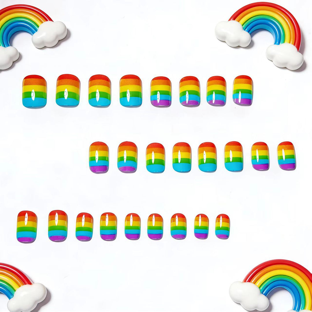 Kreative Kunstnägel Im Regenbogen-Look Karnz