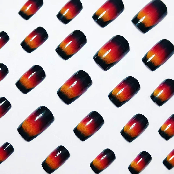 Kreative Kunstnägel Im Eleganten Ombre-Design Karnz