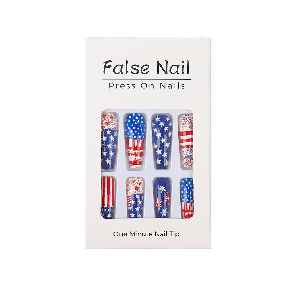 Kreative Nail Art Kunstnägel im patriotischen Design Karnz