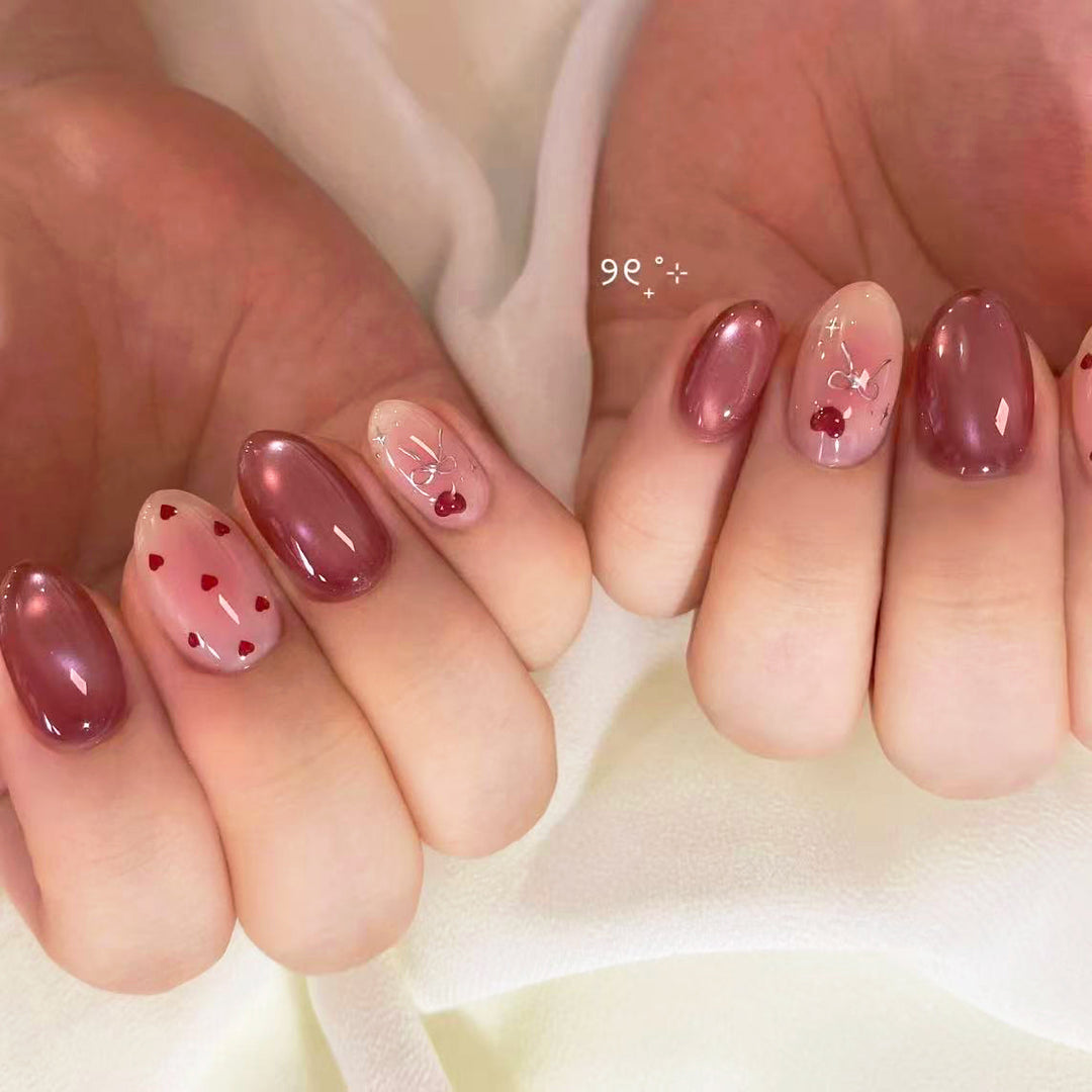 Dekorative Herz-verzierte Press-On Nagelset