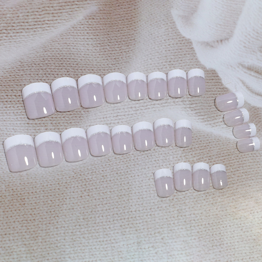 Glänzendes French Tip Press-On Nagel Set Karnz