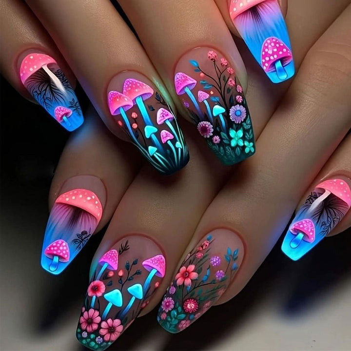 Elegante Kunstnagelverzierung Karnz