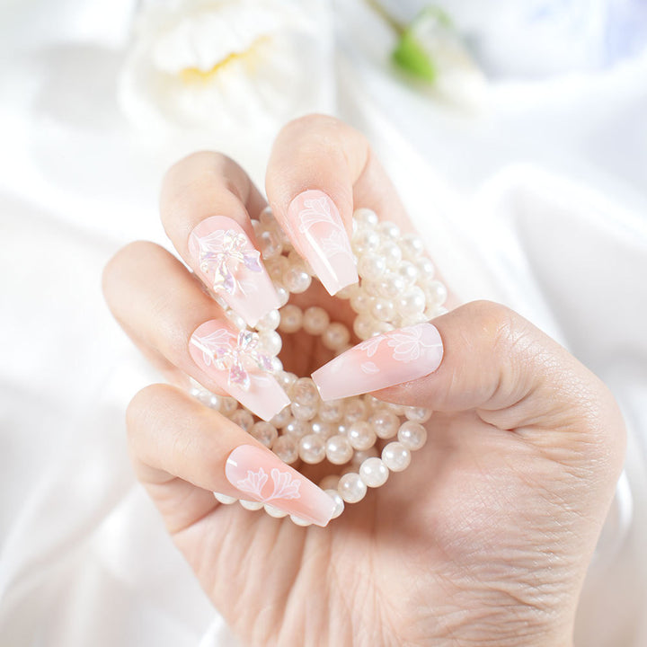 Elegante florale Press-On-Nagelverlängerungen Karnz