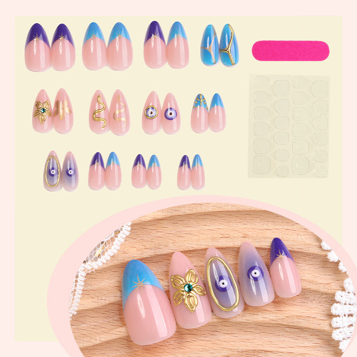 Künstlerische Press-On Nagelkunst Kollektion Karnz