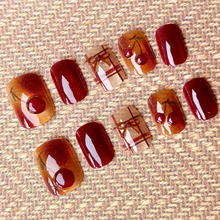 Künstlerisches glattes Press-On Nagelset