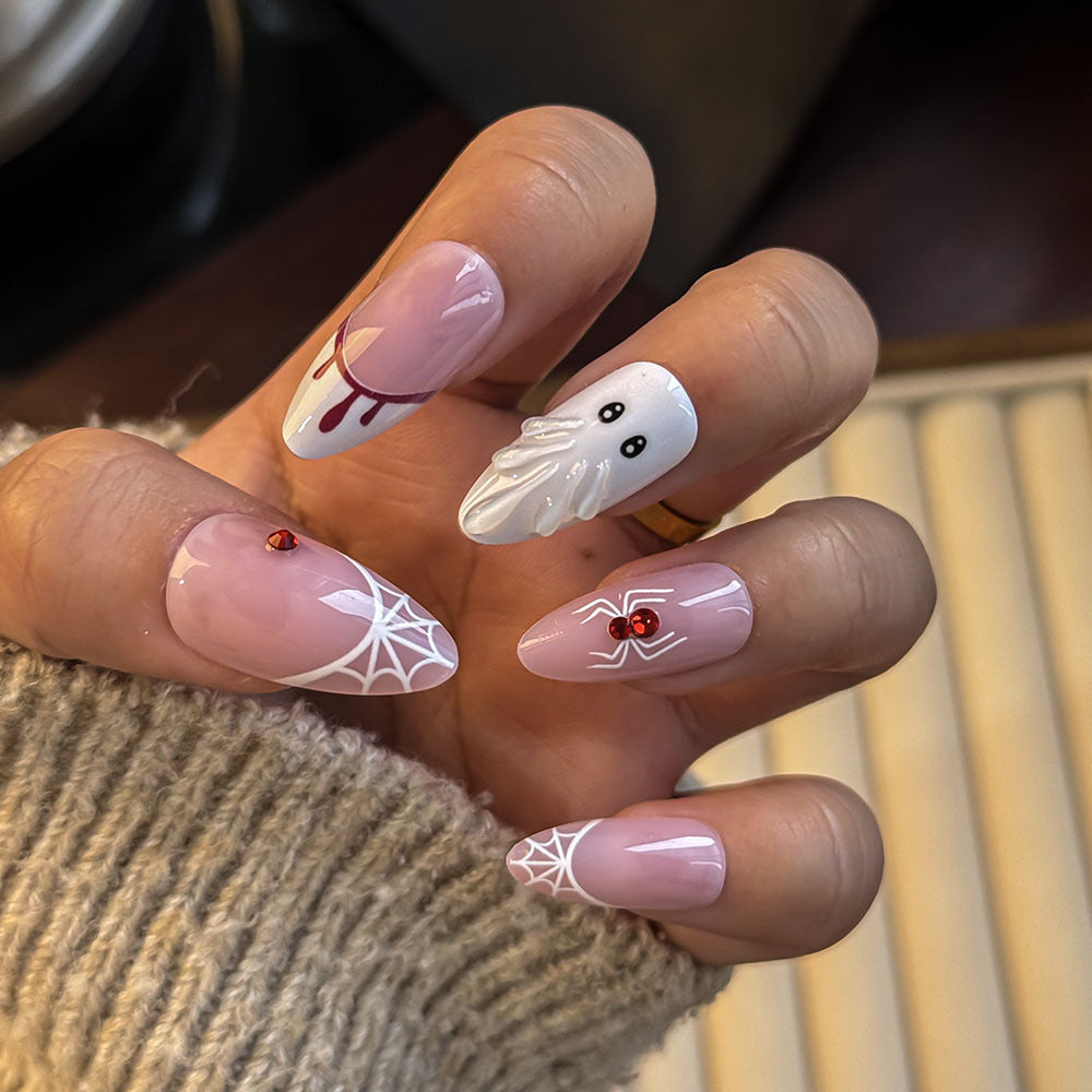 Kreatives thematisches Press-On Nagelset Karnz