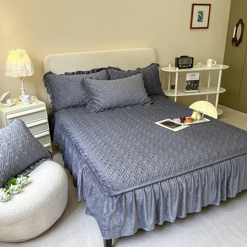 Textured Ruffled Bedspread