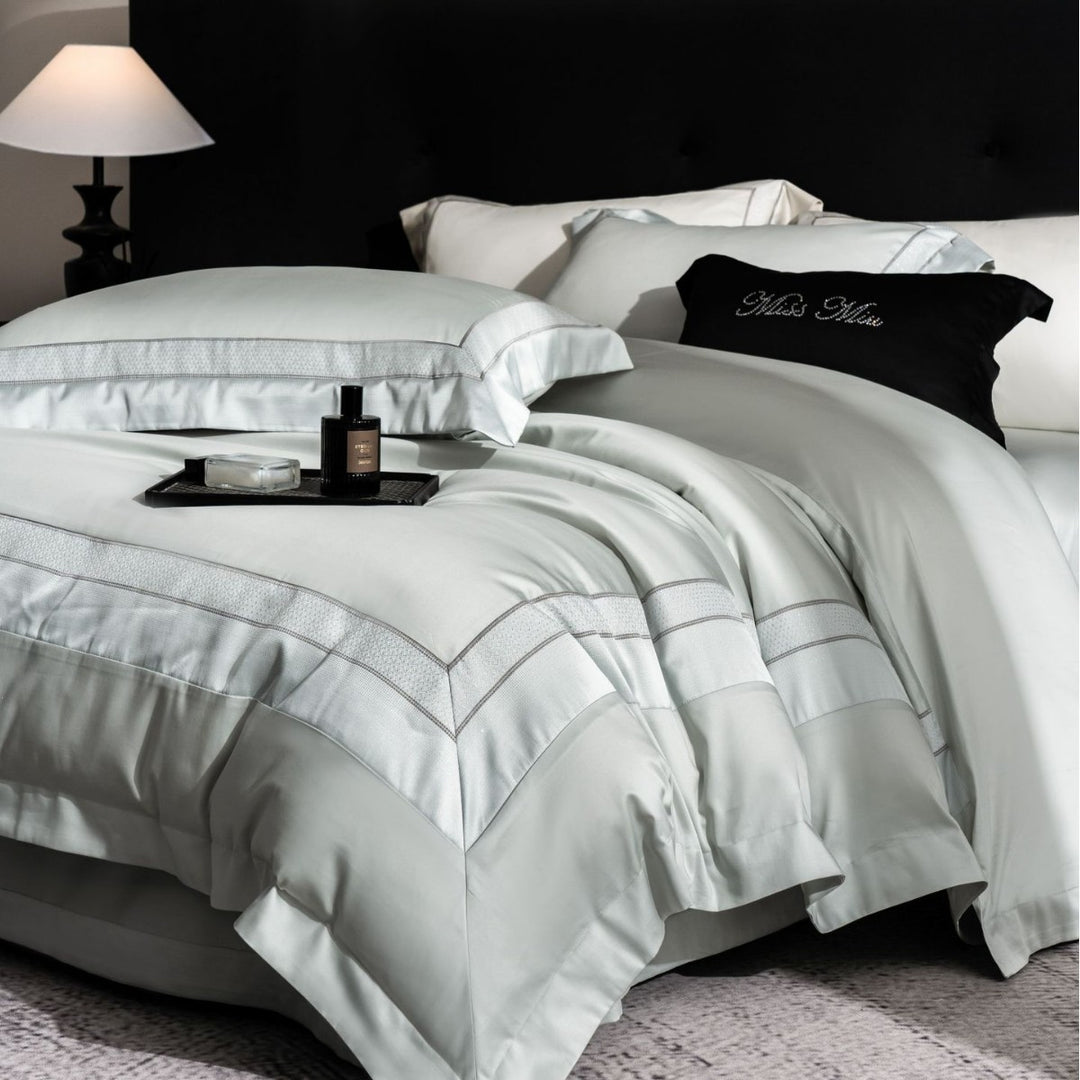 Ultra-weiches Satin-Jacquard-Bettbezug-Set mit bestickten Oxford-Kissenbezügen