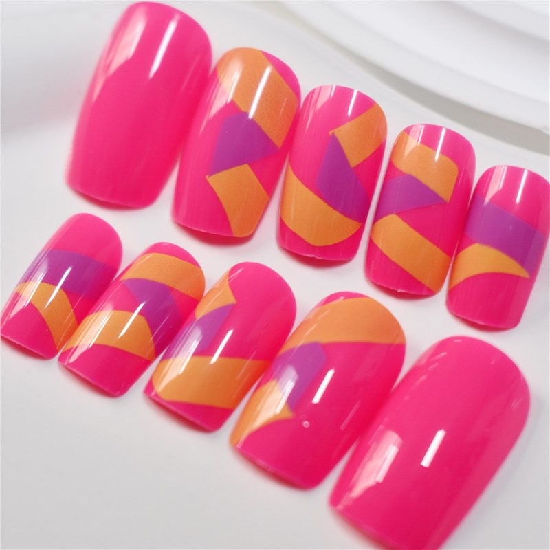 Vibrant Nail Art Press-On Set Karnz