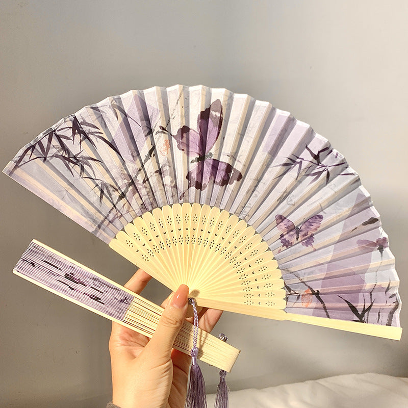 Eleganter Fächer mit Kunstvollem Schmetterlingsmotiv Karnz